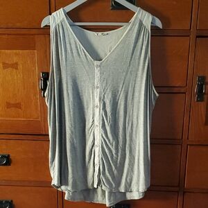 Jane And Delancy Sleeveless Shirt